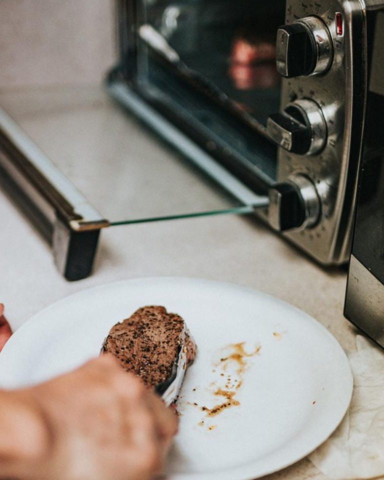 Countertop with these Outstanding Under Cabinet Toaster Ovens