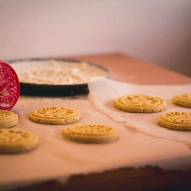 Can You Use Parchment Paper In A Toaster Oven?
